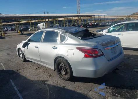 2013 Nissan Altima 2.5 S z USA, uszkodzony, nr VIN 1N4AL3AP9DN556279